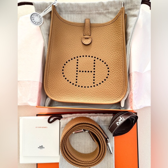 HERMES NIB Mini Evelyne TPM Biscuit Handbag. Clemence Leather/Palladium Hardware - Picture 8 of 13